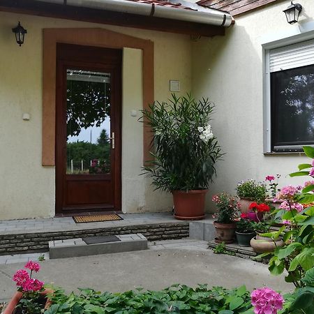 Vargapartman Szeged Exterior photo