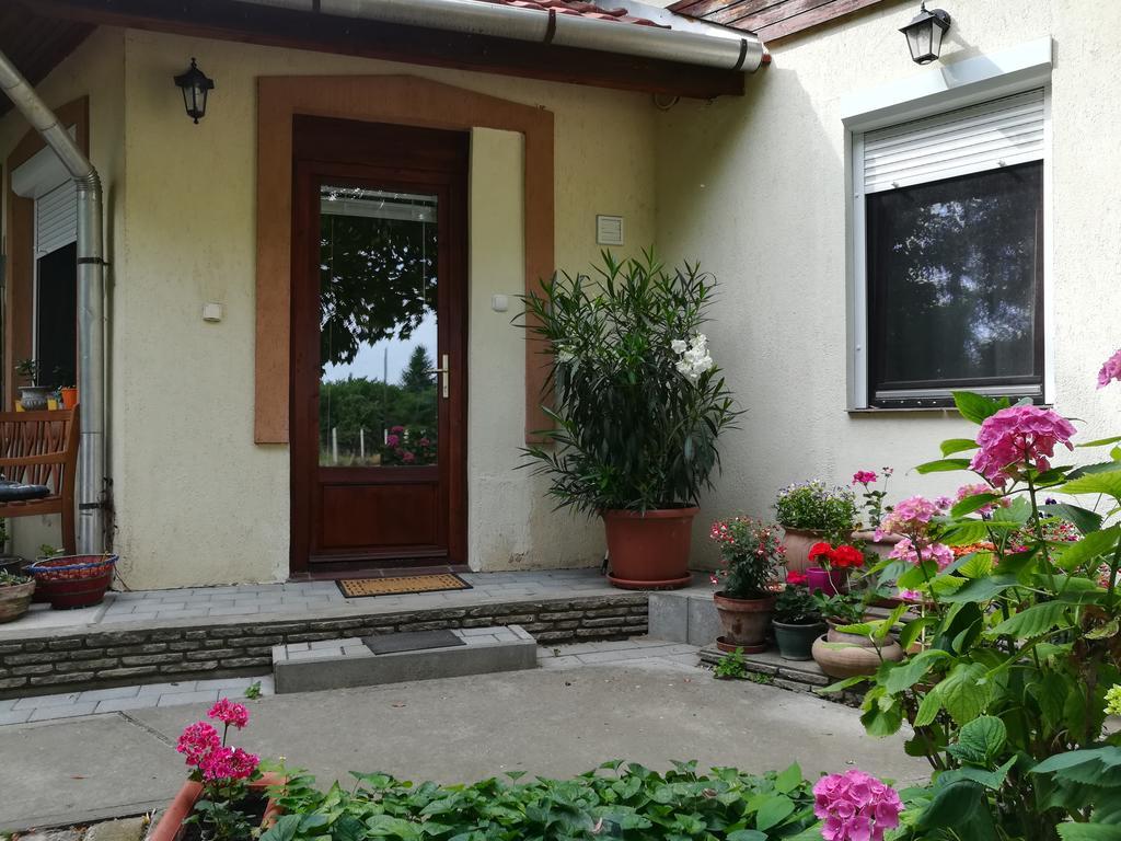 Vargapartman Szeged Exterior photo
